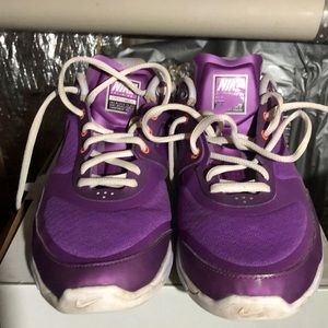 Woman’s Nike Sneakers